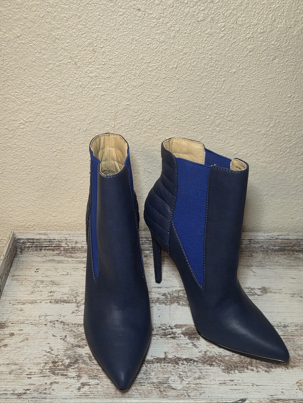 Women's New GX Gwen Stefani Navy Pointed Toe Stiletto Ankle Boots - Navy